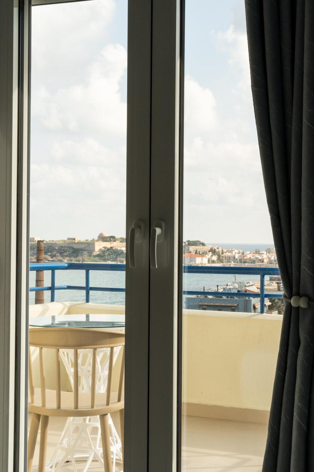 Secret View Apartment, With Private Jacuzzi * Rethymno (Crete)