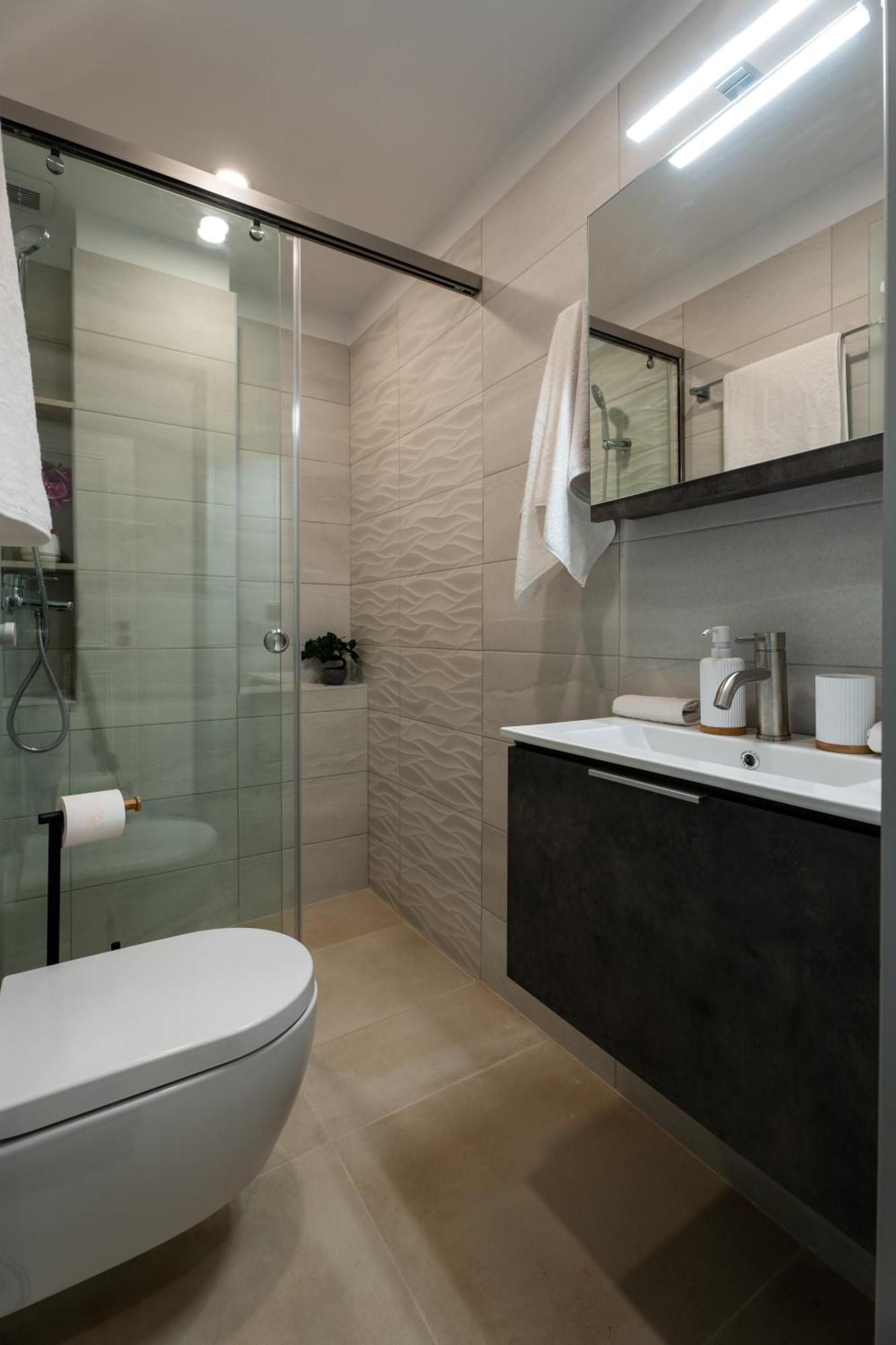 Secret View Apartment, With Private Jacuzzi