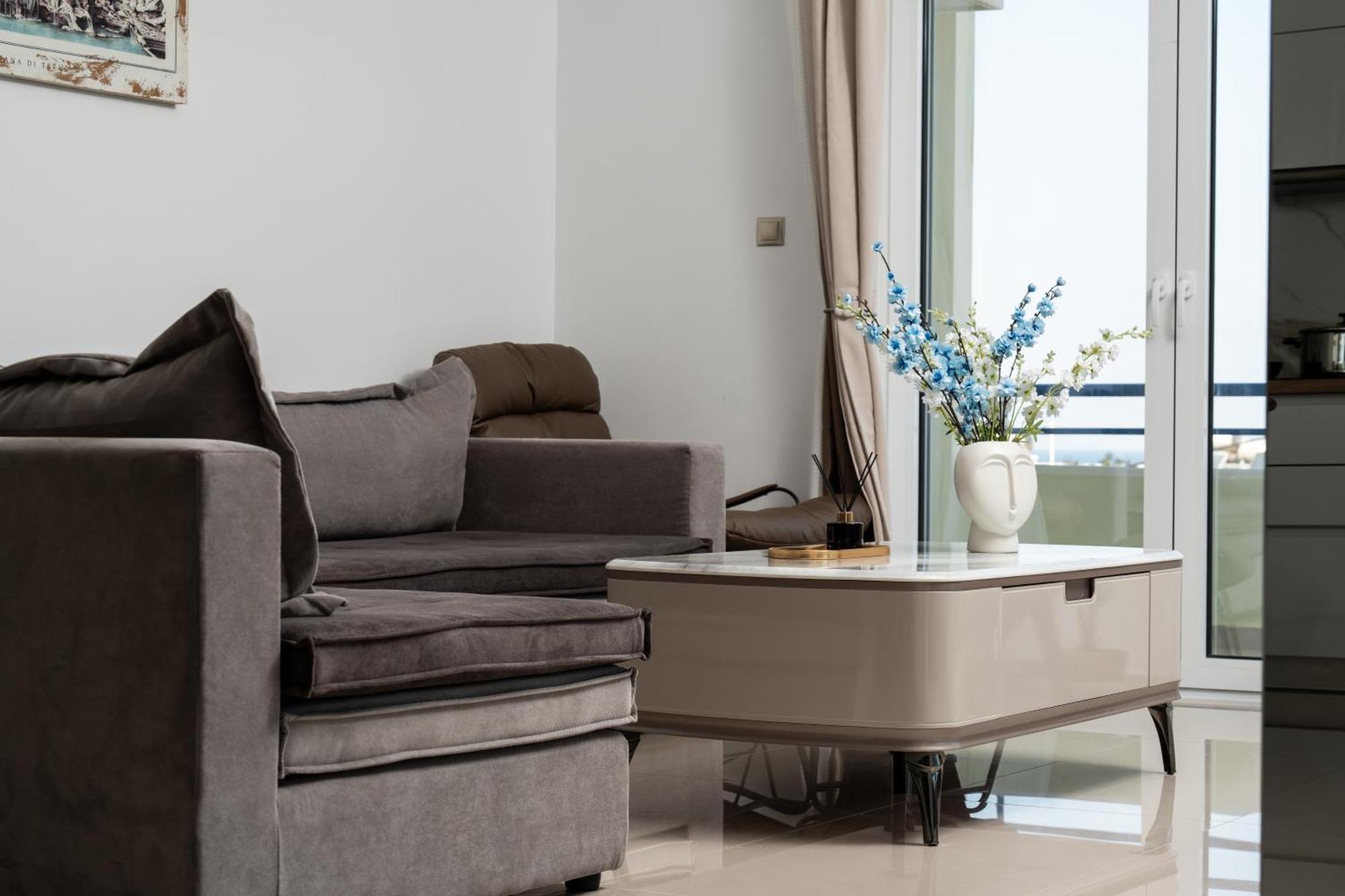 Secret View Apartment, With Private Jacuzzi