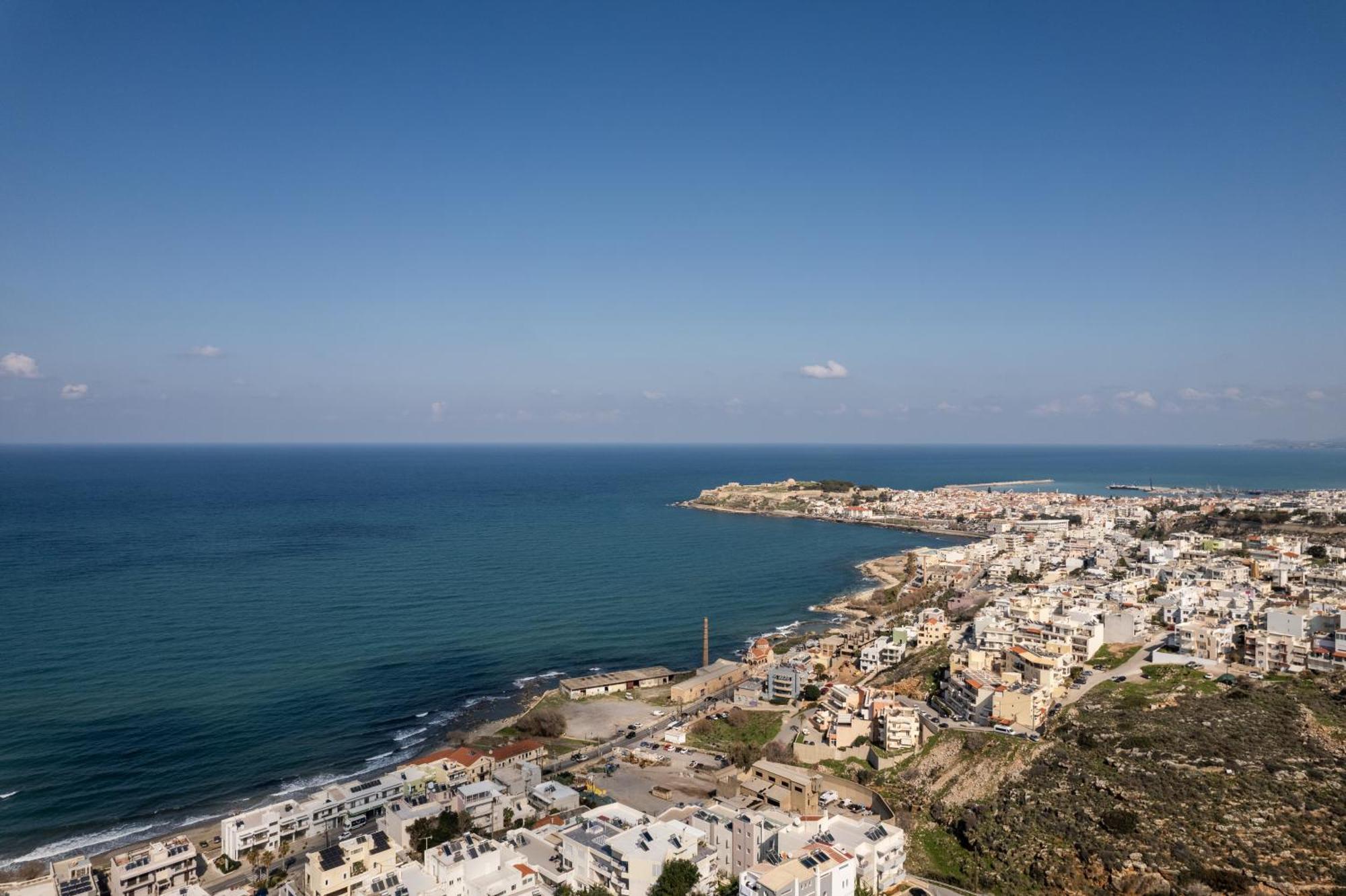 Secret View Apartment, With Private Jacuzzi Appartamento